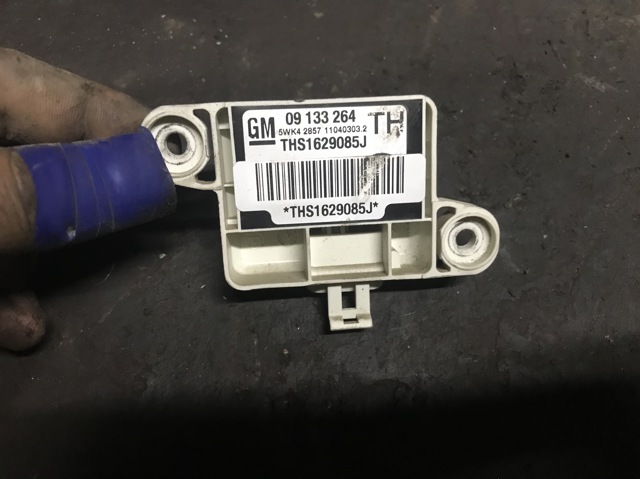Датчик Ейрбег передній 9133264 GM