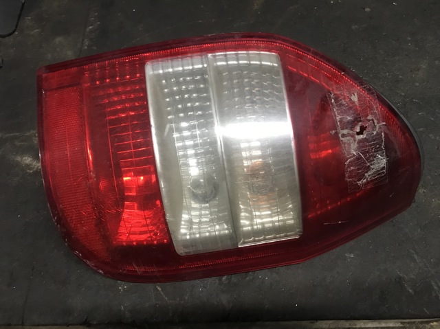 Задній правий стоп 93175679 GM