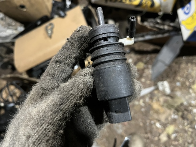 Помпа омивача 95562817201 PORSCHE