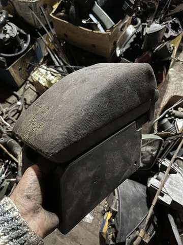Підлокітник заднього сидіння 969208H801 NISSAN