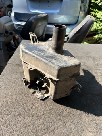 Водяний бачок омивача скла 986101F000 HYUNDAI