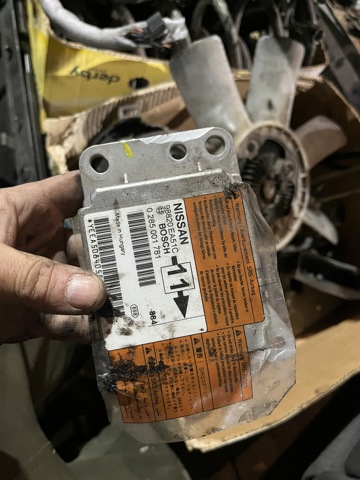 Блок управління airbag 98820EA51C NISSAN