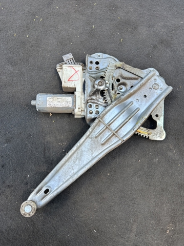 Склопідйомник задніх лівих дверей 992046100 TOYOTA