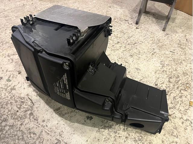 Корпус блока запобіжників A1635400224 MERCEDES