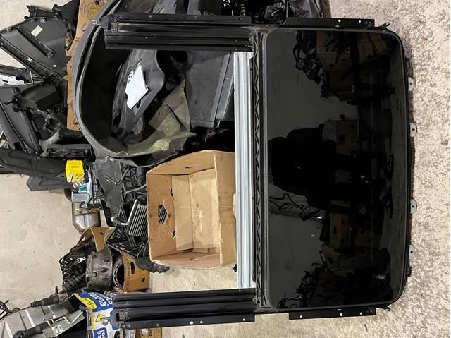 Люк в зборі A1637800029 MERCEDES