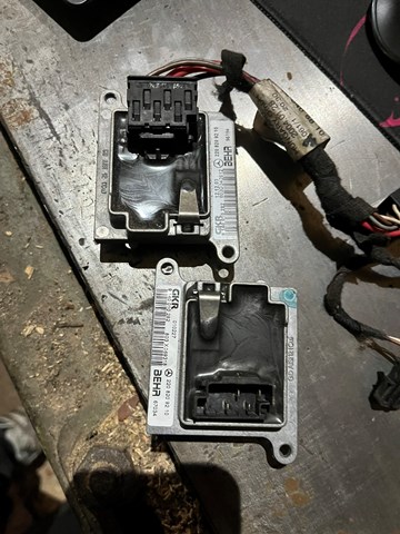 Регулятор оборотів пічки A2208209210 MERCEDES