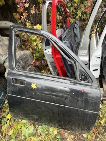 Дверка передня права ASR1806 LAND ROVER