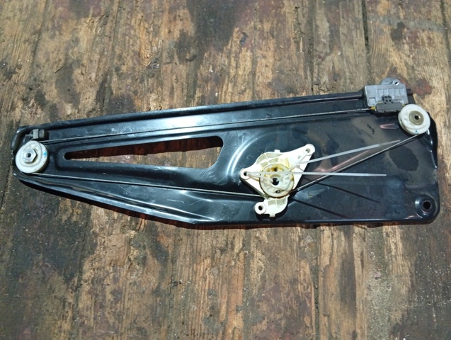Склопідйомник задніх правих дверей CVH000041 LAND ROVER