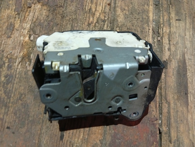 Замок задньої двері, лівої CWC000111 LAND ROVER