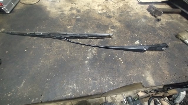Повідок склоочисника DKB103030 LAND ROVER
