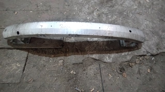 Буфер бампера переднього DPE000060 LAND ROVER