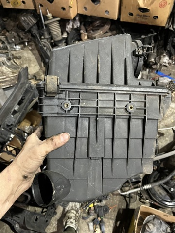 Корпус повітряного фільтра Land Rover Freelander 1