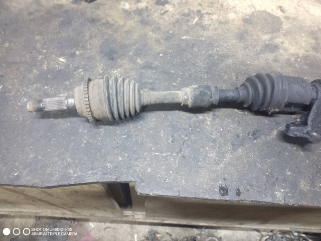 Піввісь передня, права FA612550X MAZDA