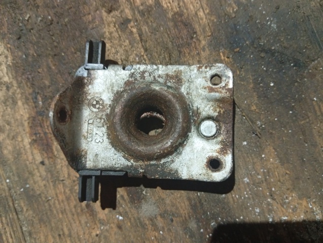 Замок кришки капота FPS000030 LAND ROVER