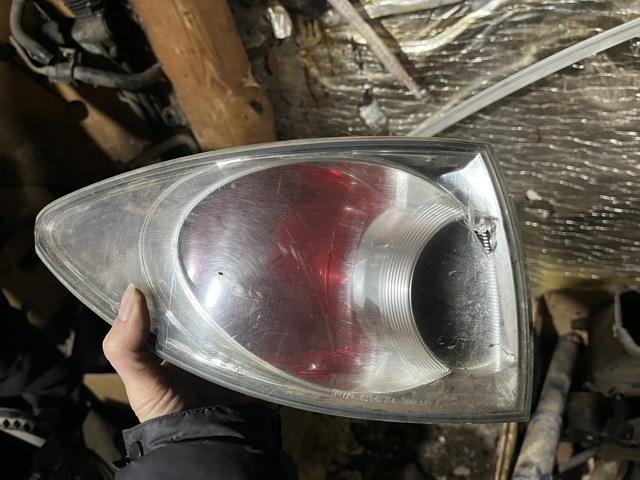 Задня ліва фара G21B51160B MAZDA