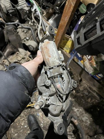 Склоочисник дверей задка G21B67450A MAZDA