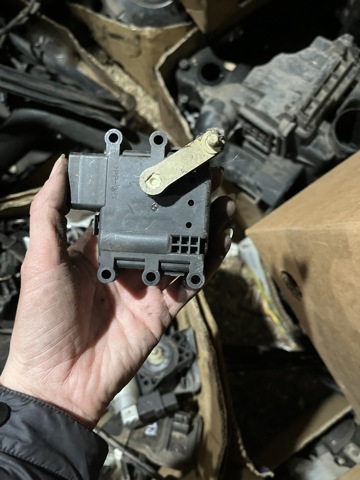 Їжак обігрівача GJ6A61B60 MAZDA