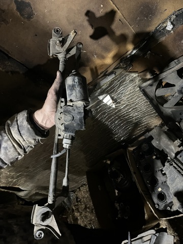 Трапеція склоочисника GJ6A67360A MAZDA