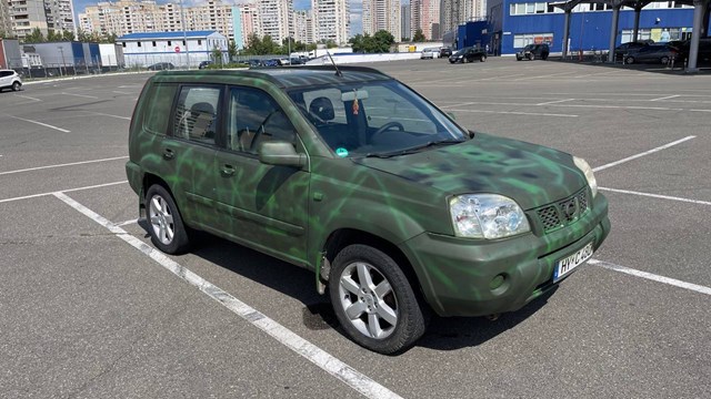 Пасажирські передні двері H01008H7MM NISSAN