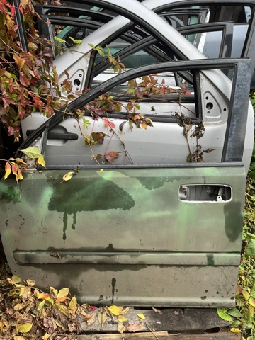 Водійські двері H01018H7MM NISSAN