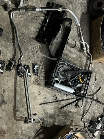 Шланг кондиціонера, від радіатора до випарника JUE000610 LAND ROVER