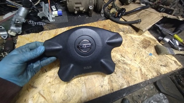 Подушка безпеки водія K8510AU060 NISSAN