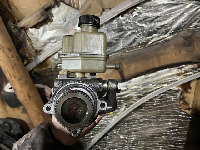 Бачок насоса ГПР LD7132690 MAZDA
