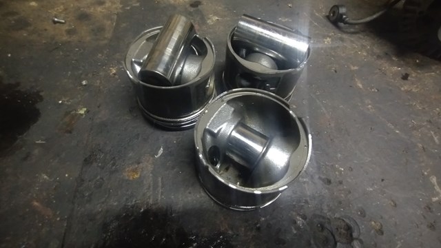 Поршень в зборі LFL000560L LAND ROVER