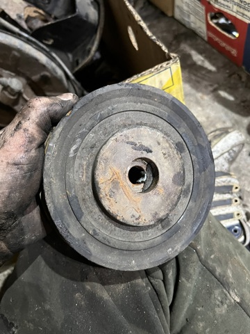 Демпферний шків колінвала LHG100740 LAND ROVER