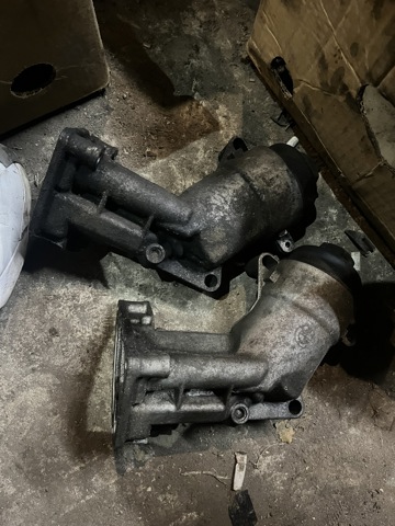 Корпус маслофільтра LPW100210L LAND ROVER