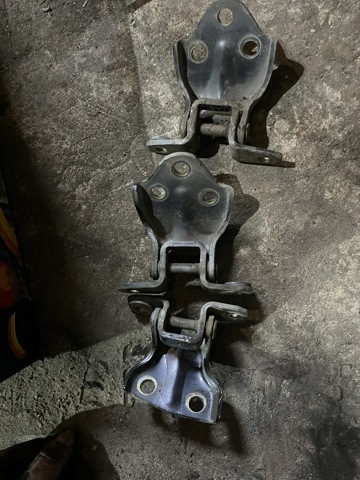 Петля передніх дверей, правою MB574274 MITSUBISHI