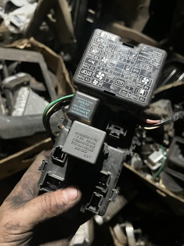 Реле протитуманної фари MB629081 MITSUBISHI