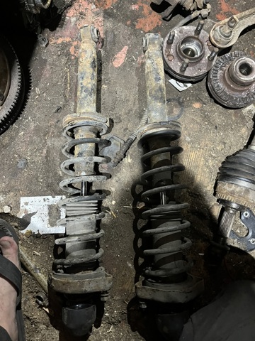Опора стійки амортизатора заднього MB910847 MITSUBISHI