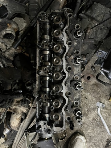 Вісь коромисла рокерів MD142361 MITSUBISHI
