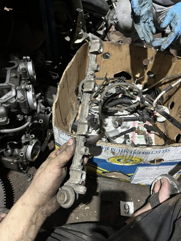Рампа форсунок системи упорскування палива MD315793 MITSUBISHI