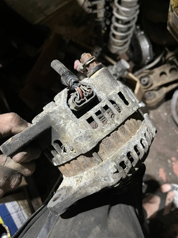 Авто генератор MD317860 MITSUBISHI