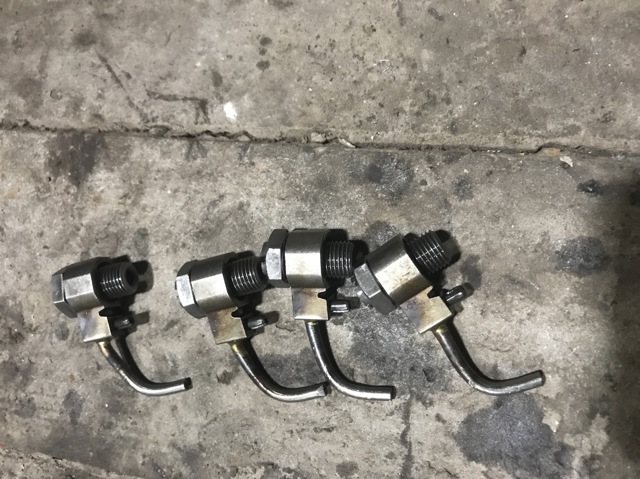 Форсунка масляна MD319527 MITSUBISHI
