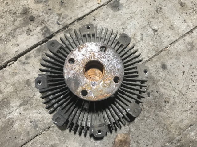 В'язкістна муфта приводу вентилятора Mitsubishi Pajero SPORT 1