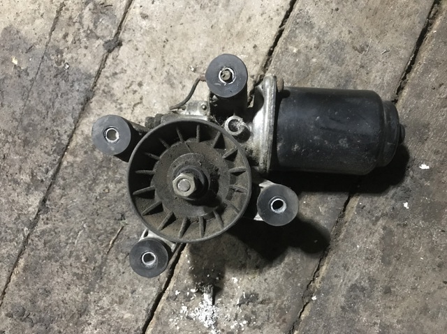 Двигун склоочисника лобового скла (трапеції) MR109451 MITSUBISHI