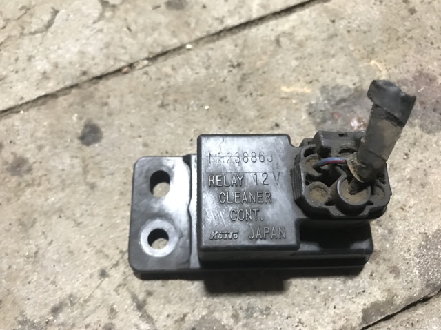 Реле омивача фар MR238863 MITSUBISHI
