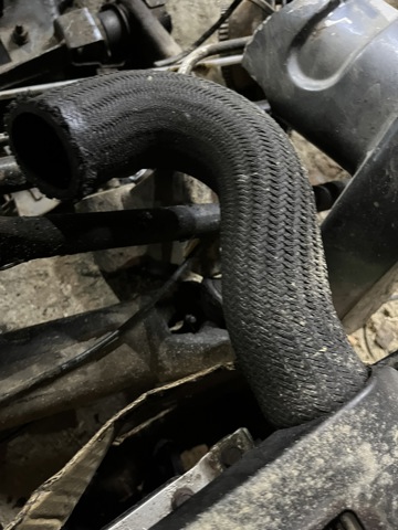 Шланг/патрубок інтеркуллера MR552984 MITSUBISHI