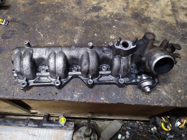 Колектор впускний RF4F13100A MAZDA