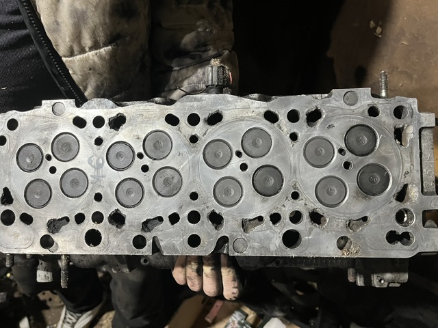 Головка блоку циліндрів RF5C10090A MAZDA