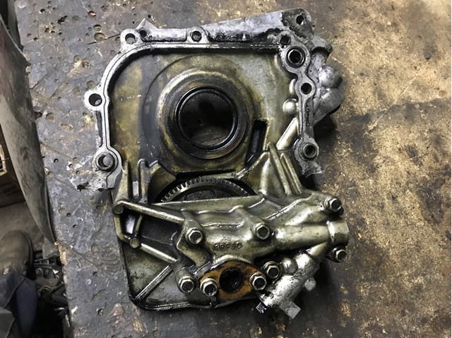 Маслонасос RF5C14100C MAZDA