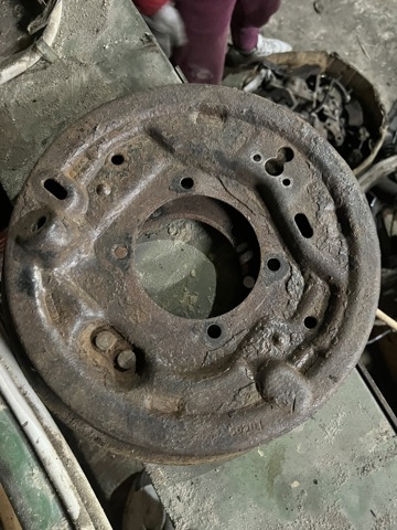 Диск опорний, заднього гальм. барабана, правий SMF000020 LAND ROVER