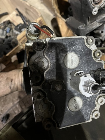 Блок АБС гідравлічний SRB100800 LAND ROVER