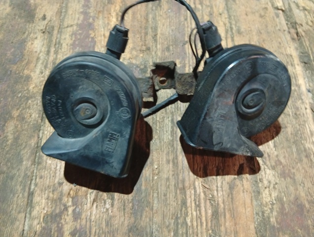 Сигнал звукової, клаксон YEB000020 LAND ROVER