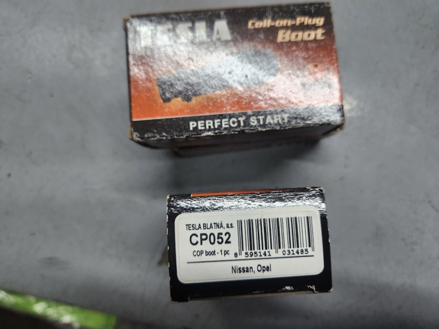 Накінечник свічки запалювання CP052 TESLA