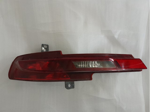 Фара заднього бампера, правий 9813836480 PEUGEOT
