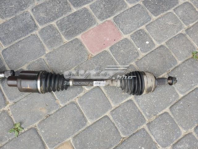 Привід передній правий 391009882R RENAULT